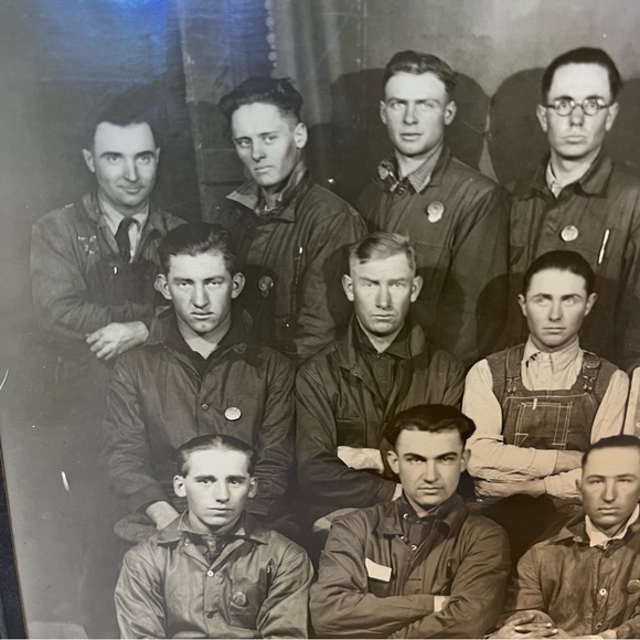 Antique Photo Harry Byers and Kansas Sweeney Tractor Machine Company Class - Picture 6 of 11